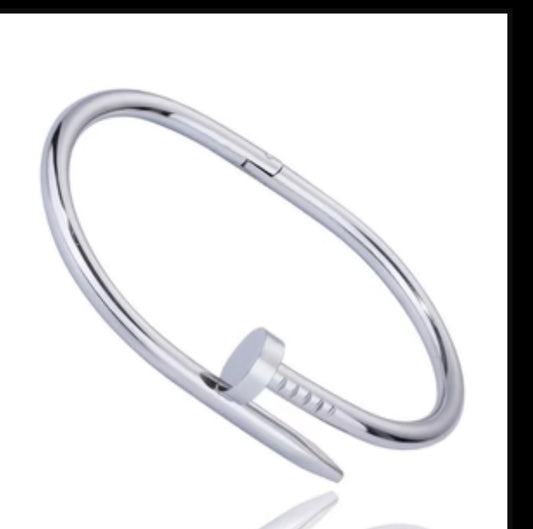 Clavo Bangle