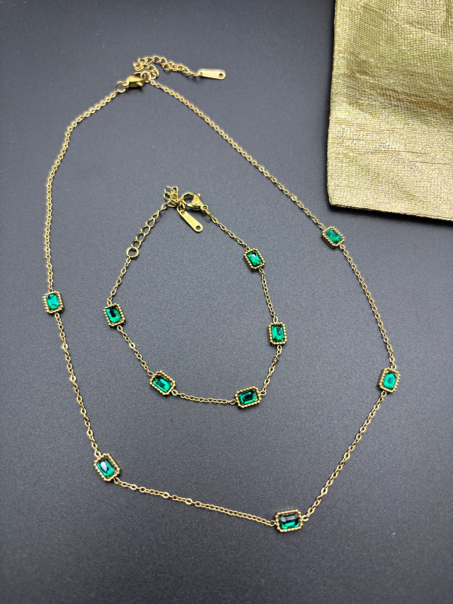 Emerald Set