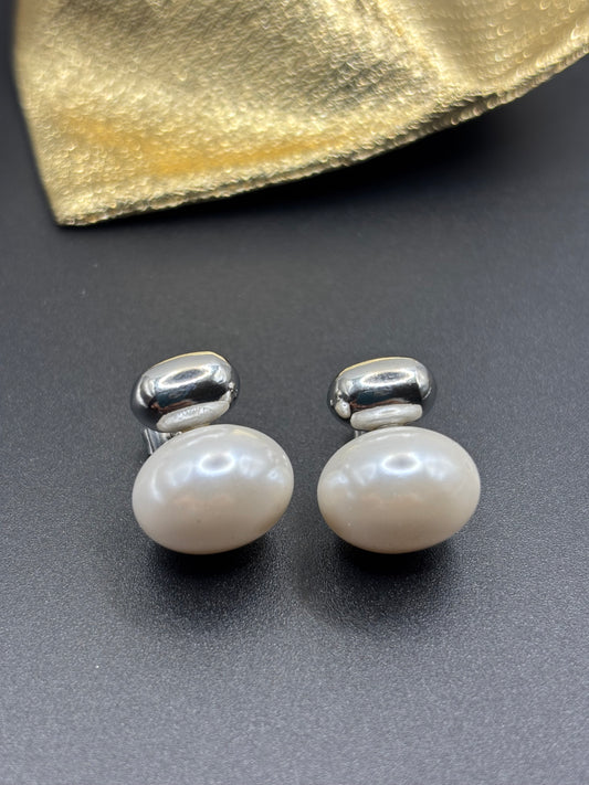Big Pearl Earrings